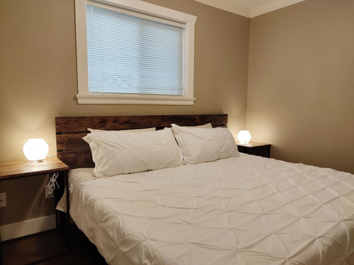 Private Suite W King Bed, Ground Level, Naturally Bright แวนคูเวอร์ ภายนอก รูปภาพ